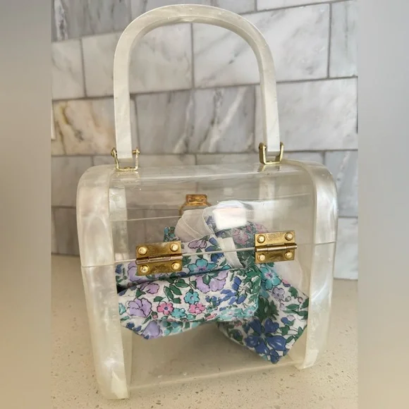 Vintage Lucite Box Purse Pearl White & Clear Miami Stylecraft Style - Picture 6 of 13